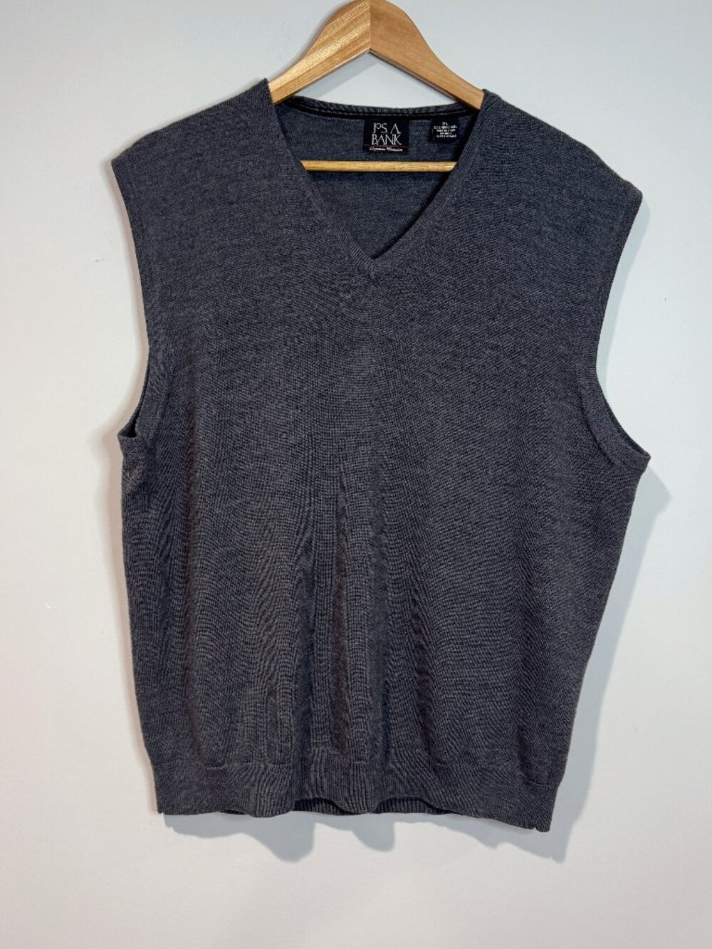 Jos. A. Bank Signature Collection Grey 100% Merino Wool V Neck Sweater Vest XL